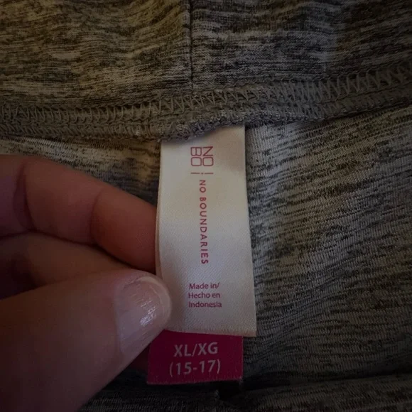 No Boundaries Heather Gray Shorts - Picture 3 of 3